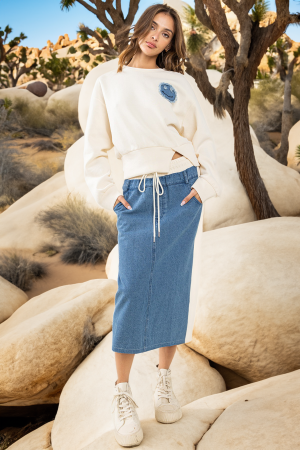 JSS-0120<br/>Sweatshirt and Denim Contrast Midi Skirt